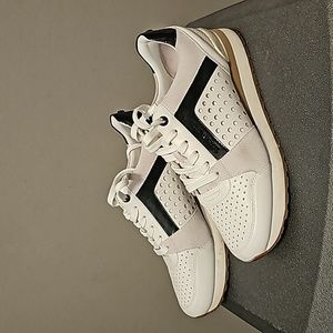 Micheal Kors sneakers